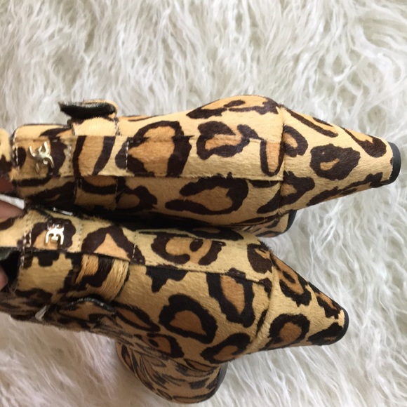 Sam Edelman | Mandi Leopard Print Booties - Picture 6 of 13